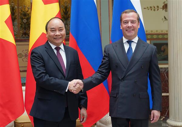 Chùm ảnh: Thủ tướng Nguyễn Xuân Phúc hội đàm với Thủ tướng Nga Dmitry Medvedev