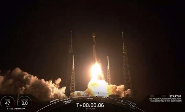 Elon Musk tiến gần hơn tới mục tiêu miễn phí Internet toàn cầu