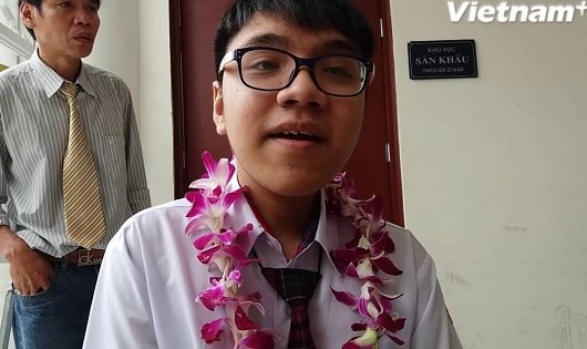 Cậu bé khuyết tật với khát vọng 
