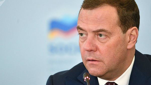 Thủ tướng Nga Medvedev tuyên bố không sợ các lệnh trừng phạt