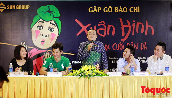 Xuân Hinh: Mới họp báo đã khiến khán phòng nghiêng ngả