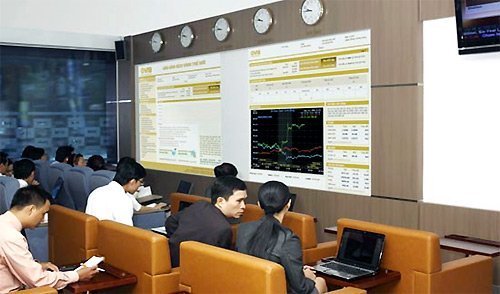 Hám lợi, 'đánh bạc' trên sàn vàng quốc tế