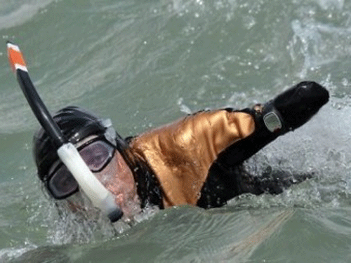 Bơi từ Mỹ tới Nga dù không có tay, chân