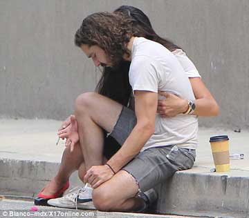 'Bồ' gốc Việt khóc nức nở vì Sao Transformer sex thật trong phim