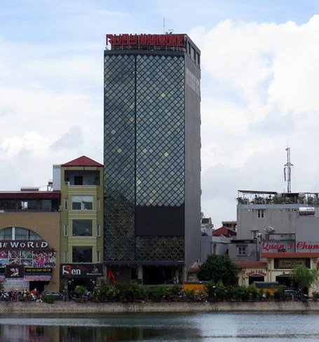 Bí ẩn chốn ăn chơi bậc nhất đất Cảng