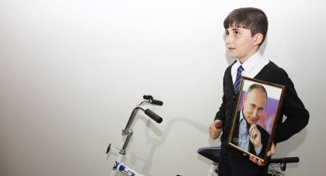 Cậu bé 10 tuổi gửi 