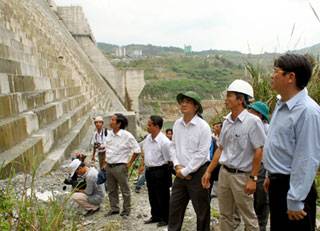 Lo lắng về sự cố đập thủy điện Sông Tranh 2 thấm nước