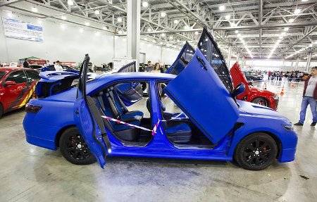 Dạo Triển lãm xe độ Mátxcơva 2012