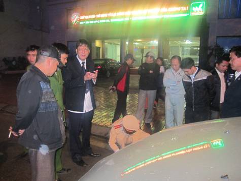 Lái xe xông vào Sứ quán Mỹ, lăng mạ công an là Chi cục phó Hải quan HN