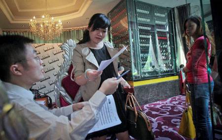 Đại gia vung tay chi 15 tỷ chọn vợ... còn trinh