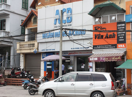 Tiền chất đống, ACB được hỗ trợ thanh khoản