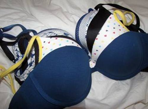 Gái trẻ dùng áo ngực siết cổ hàng xóm già đến chết