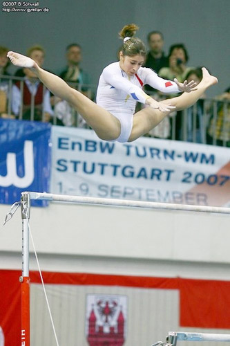 Chia tay Olympic đi... bán dâm!
