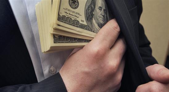 Cựu kế toán trưởng của Đại sứ quán Nga tại Việt Nam bị buộc tội tham ô trên quy mô lớn