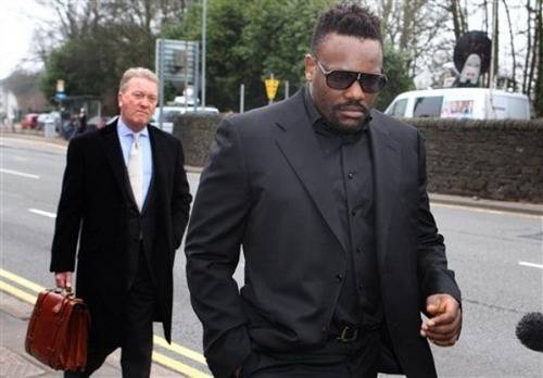 Võ sĩ Chirosa tính chuyện sang Nga kiếm ăn