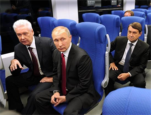 Ông Putin thân chinh đi tàu kiểm tra Vòng tròn trung tâm Matxcơva