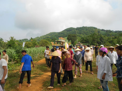 Mộng ước trên đất Nga hóa đau thương của vợ chồng trẻ