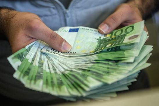 Diễn biến bầu cử Pháp làm đồng euro tăng giá tại châu Á