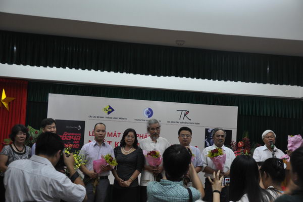 Tin ảnh: Lễ ra mắt tác phẩm 