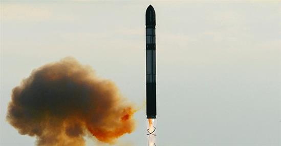 Báo Nga: Mỹ có dám khoe vũ khí trước ''sản phẩm siêu thanh 4202'' của Nga?