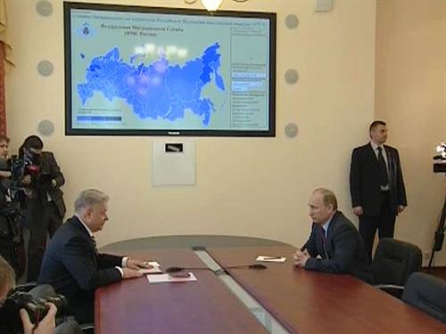 TT Putin: tăng cường chống nạn nhập cư bất hợp pháp.