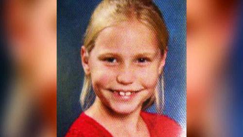 Mẹ kế phạt con chồng chạy tới chết vì ăn một thanh kẹo