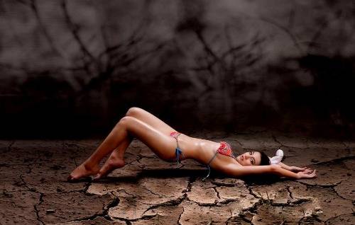 Dân cư mạng la ó bộ ảnh bikini chống biến đổi khí hậu