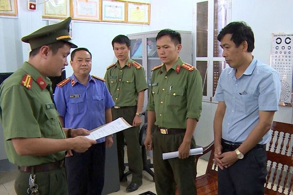 Giám đốc Sở Giáo dục Sơn La nghỉ hưu giữa nghi vấn 1 tỷ đồng/suất nâng điểm