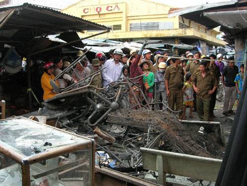 Cả nhà chết cháy: Tìm người thừa kế két vàng