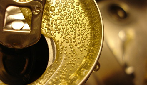 Nga sẽ cấm các đồ uống tăng lực có cồn