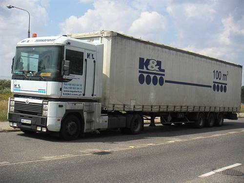 Nga vận động tài xế không chở quá tải