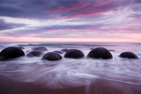 Bí ẩn những bãi đá tròn kỳ lạ trong tự nhiên