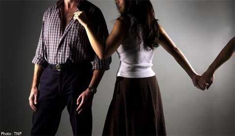 Họ yêu em, em cấm được sao?