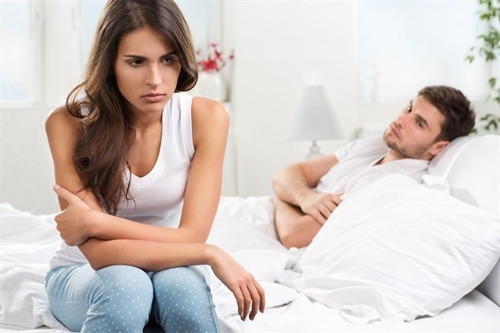 Những thời điểm mà 99% đàn ông dễ rơi vào bẫy ngoại tình
