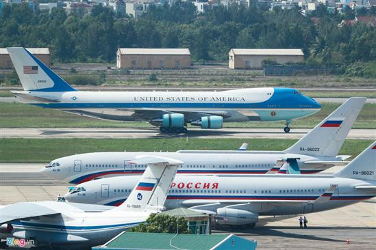 Dàn chuyên cơ khủng hộ tống lãnh đạo APEC