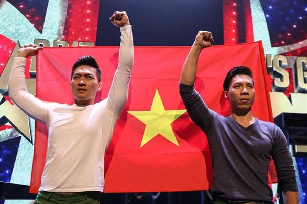Quốc Cơ - Quốc Nghiệp thực hiện cú nhảy sinh tử ở chung kết Got Talent