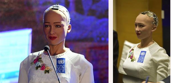 Trò chuyện với công dân robot đầu tiên