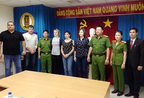 Bộ Công an dẫn độ đối tượng truy nã quốc tế do Nga yêu cầu