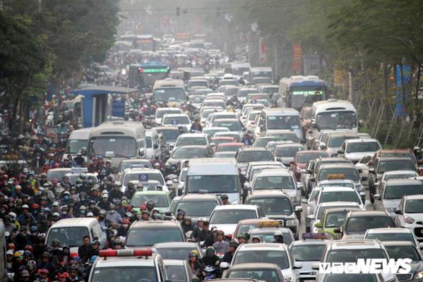 Ảnh: Cận Tết Nguyên đán, Hà Nội ùn tắc kinh hoàng