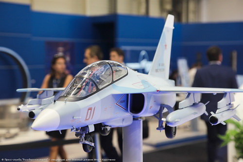 Chiêm ngưỡng mô hình vũ khí Nga mang tới Paris