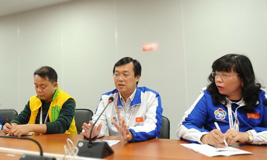 Mời Đội cận vệ trẻ Nước Nga Thống nhất tham gia tình nguyện tại Việt Nam