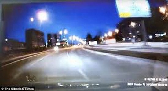 Bí ẩn những chớp sáng trên bầu trời nước Nga