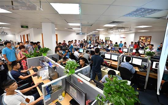 Lần đầu tiên cận cảnh nhà máy Bphone