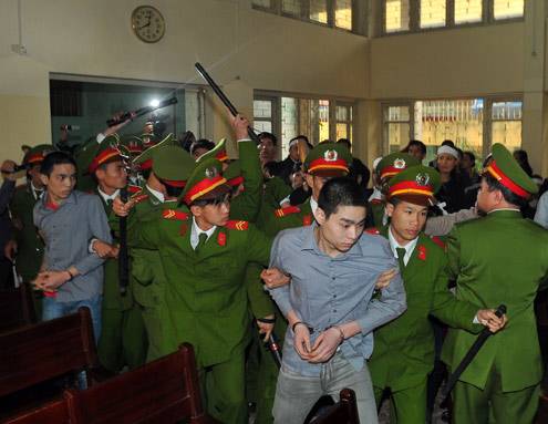 Thông tin mới cập nhật mới nhất về phiên tòa xét xử Lê Văn Luyện