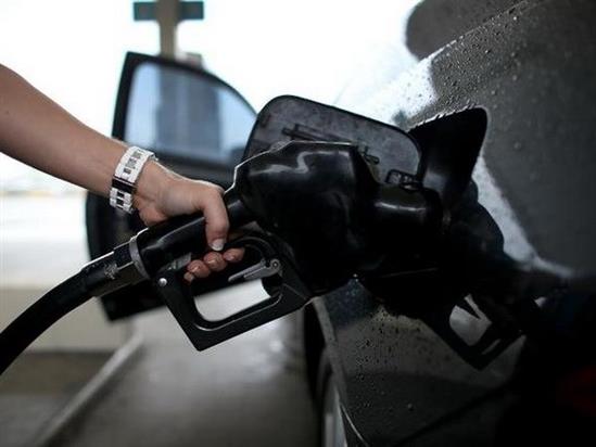 Dự trữ dầu thô của Mỹ bất ngờ giảm kéo giá dầu đi lên