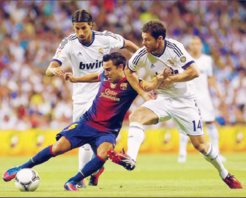 Real Madrid 2 - 1 Barcelona: Cú lột xác ngoạn mục