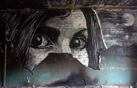 Những bức họa khổng lồ bất ngờ xuất hiện ở Moscow