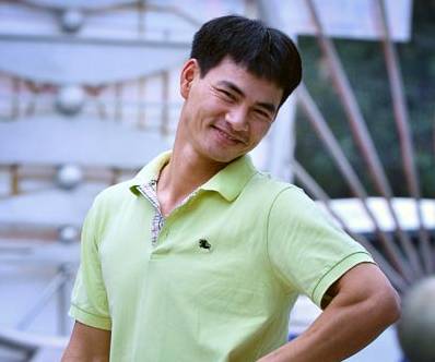 Xuân Bắc: Thay vì ném đá, hãy nói với chúng tôi