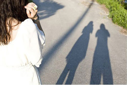 Yêu người có vợ, chuyện của người nông nổi