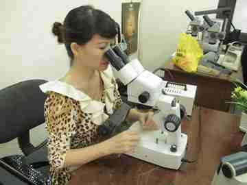 Cách phân biệt kim cương thật với kim cương nhân tạo